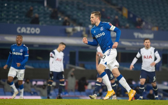 球探报告中 球探报告中